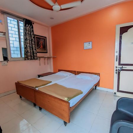 Hotel Annapurna Bhuj Exterior photo